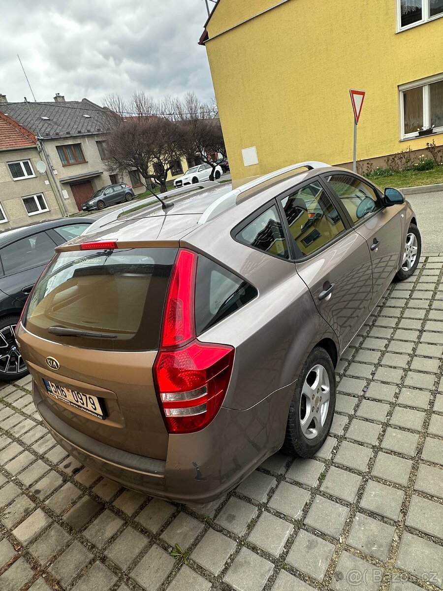 Kia ceed 1,4 benzin - 7