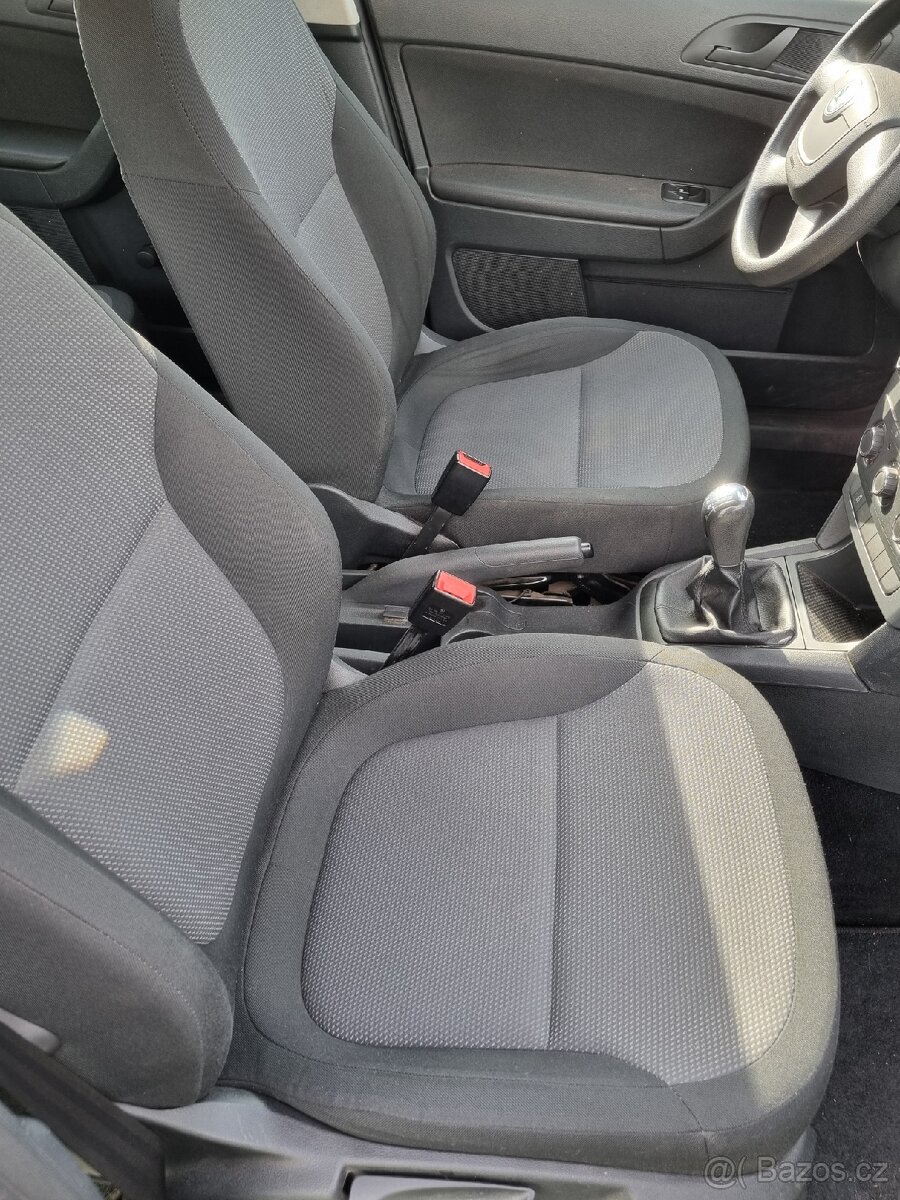 Škoda Yeti 1,2 TSi, rok 2010 - 7