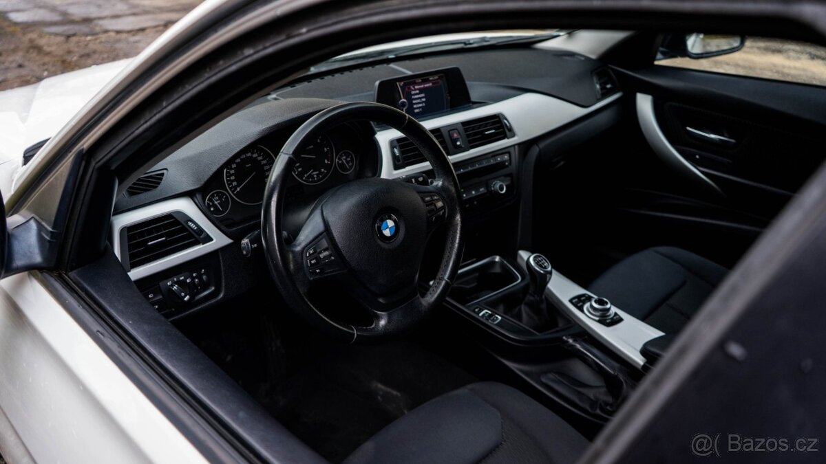 BMW Rad 3 318d f30 - 7