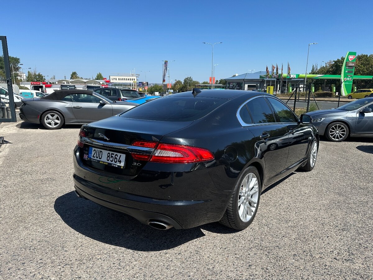 Jaguar XF 2012 - 7