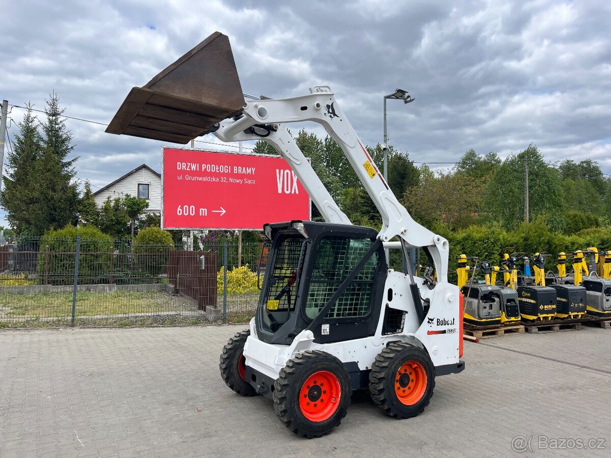 Nakladač smykovy Bobcat S530, nové pneumatiky UNC, CAT, - 7