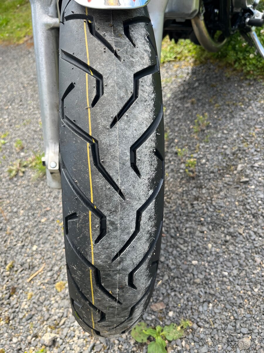 Honda VF 700 Magna - 7