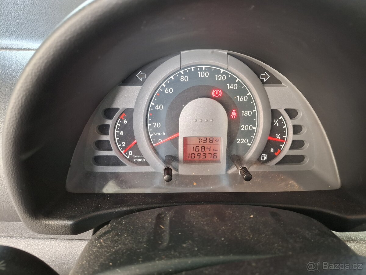 Prodám Volkswagen Fox - 7