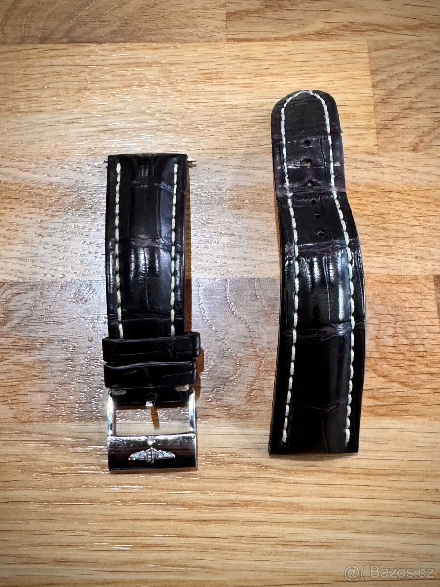 Breitling Super Avenger - 7