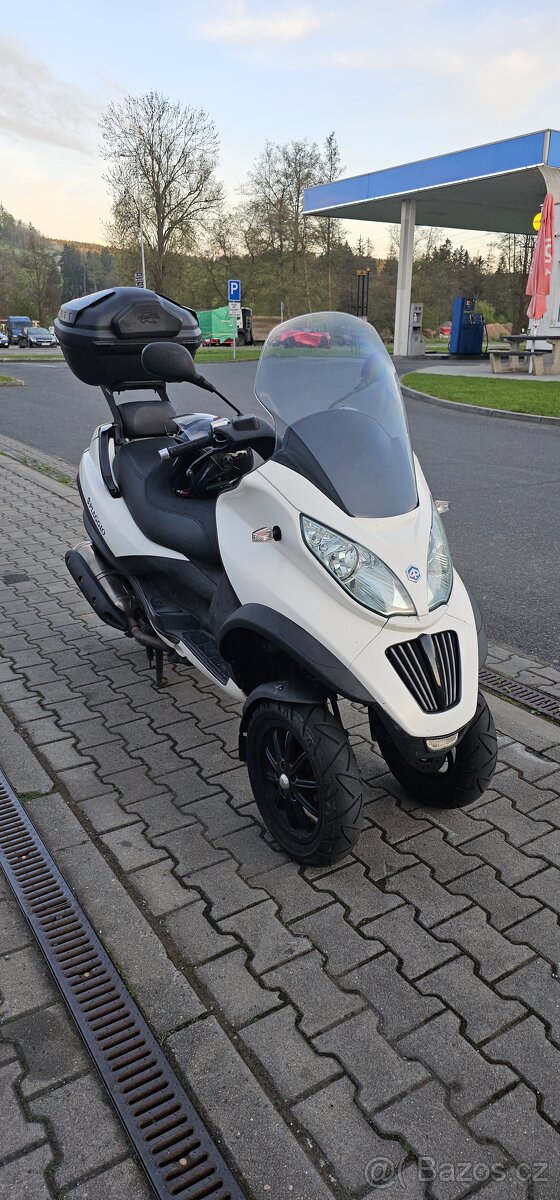 Prodám Piaggio mp3 400 2010 - 7