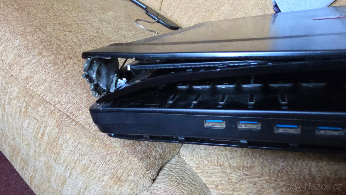 Acer Aspira a MSI GT72S - 7