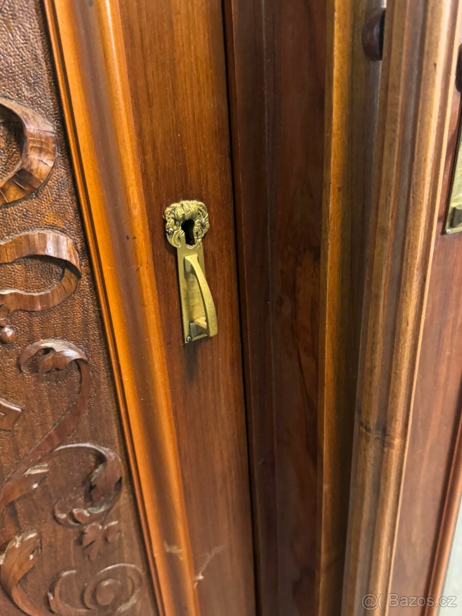 Monumentální šatní skříň (144032) - 7