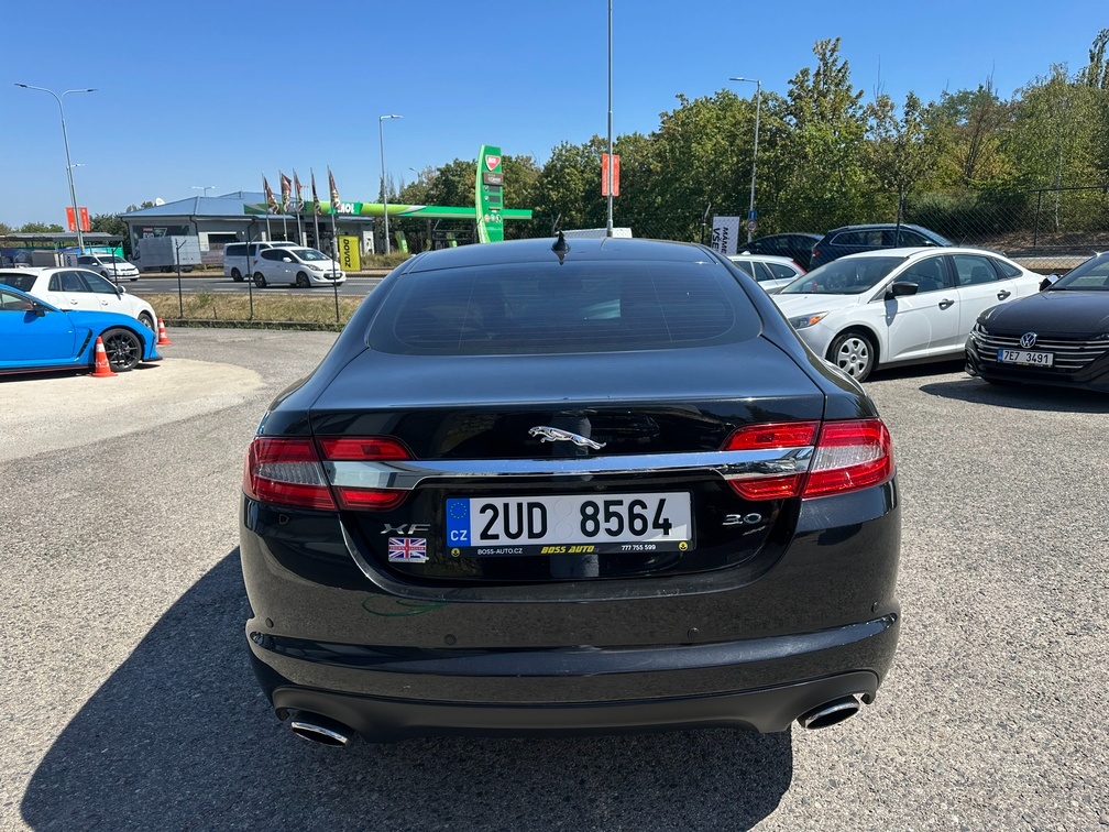 Jaguar XF 2012 - 7