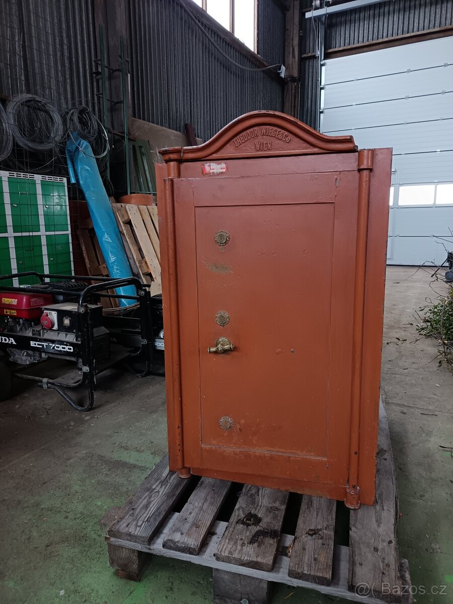 Trezor starožitný popelka - 7