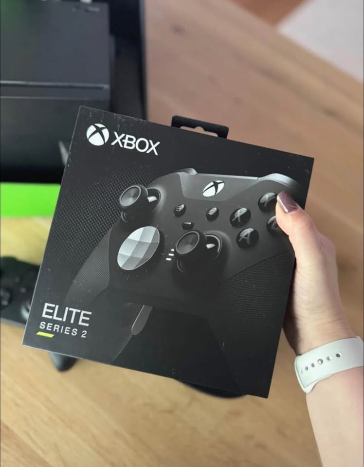 Xbox Series X 1TB SSD Black - 7