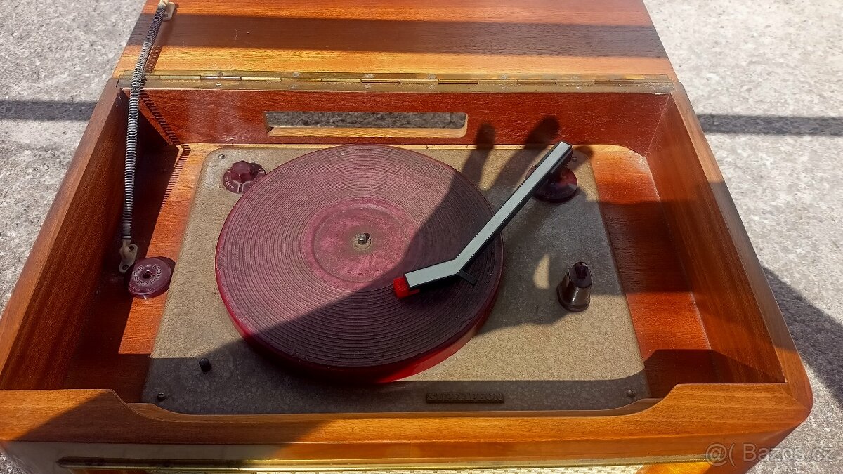 Tesla Dirigent, retro rádio - 7