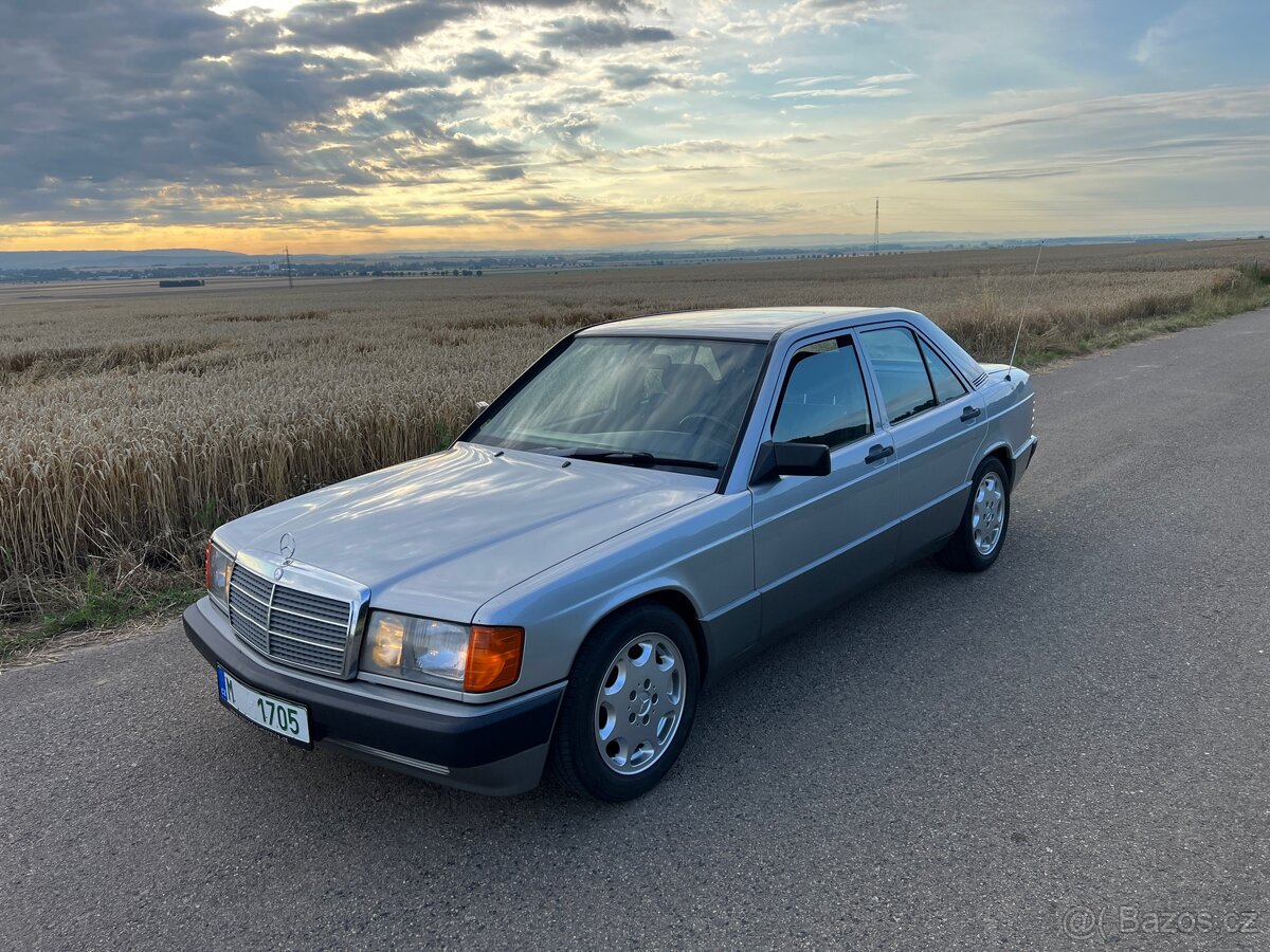 Mercedes-Benz 190 E 2.0i - 7