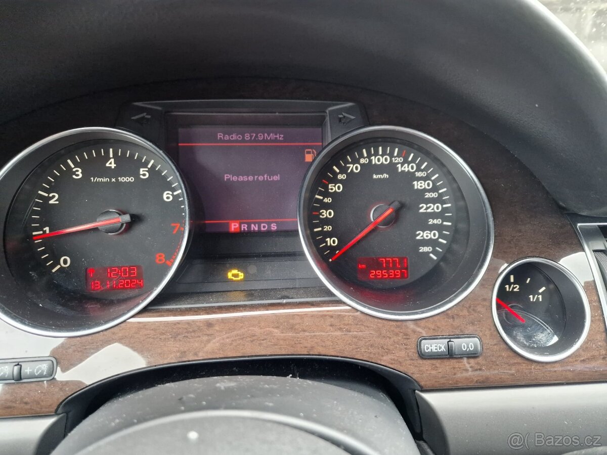 Audi a8 4.2i max vybava - 7