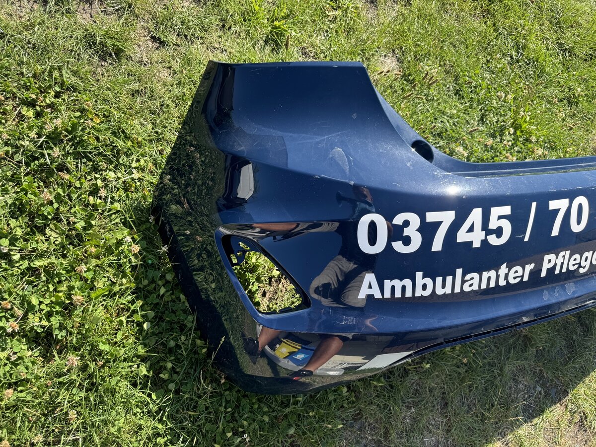 Přední/zadní nárazník Ford Fiesta MK8 - 7