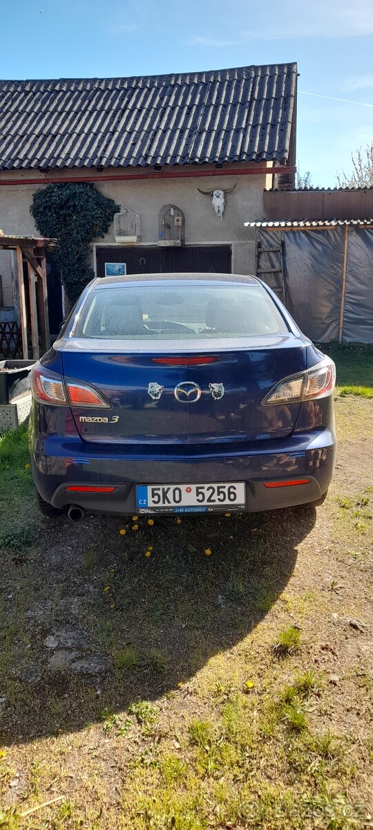 Mazda 3 AA Sedan modrá - 7