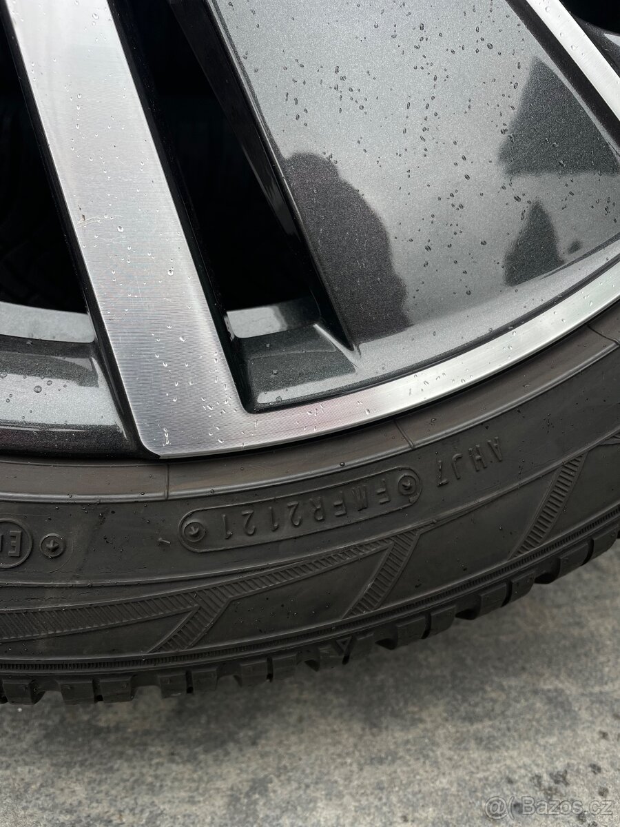 Škoda Vega R18 Octavia 225/45/18 - 7