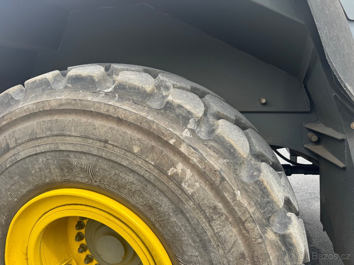 Kolový nakladač Liebherr 566 rok 15 a 8700 mth TOP - 7