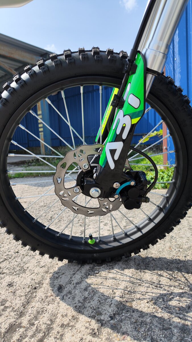 Pitbike UPBEAT 250cc 19/16“ E-START zelená - 7