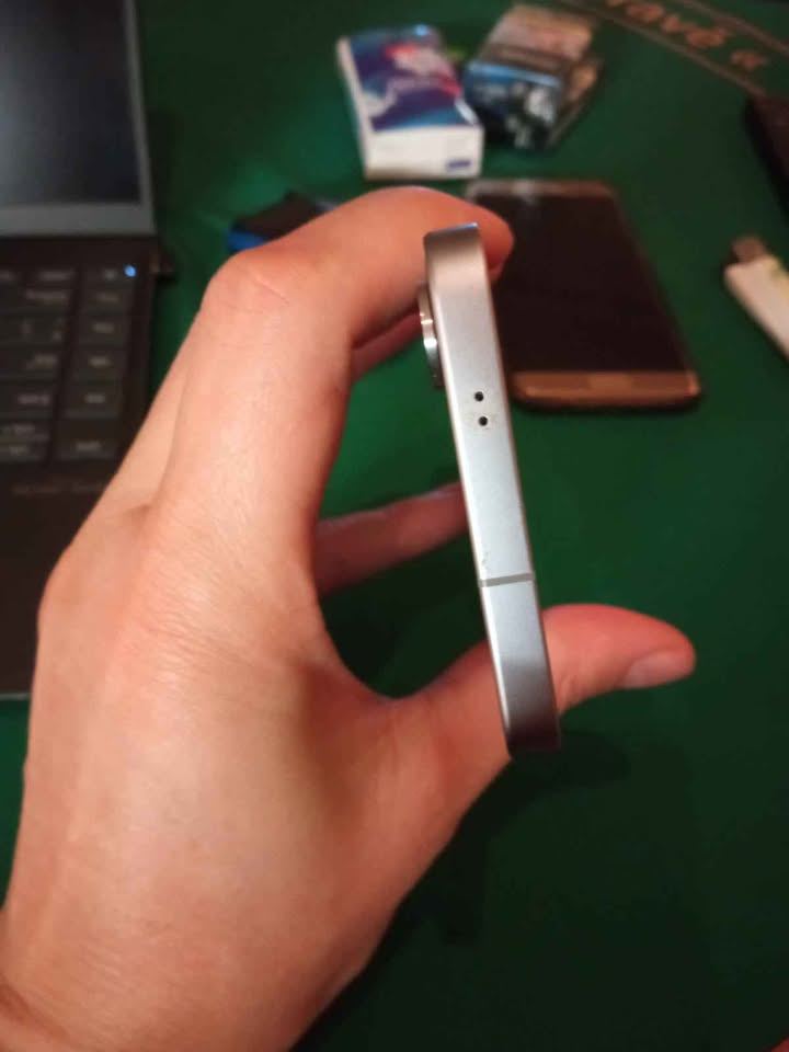 Samsung Galaxy s25 (použitý jako nový) - 7