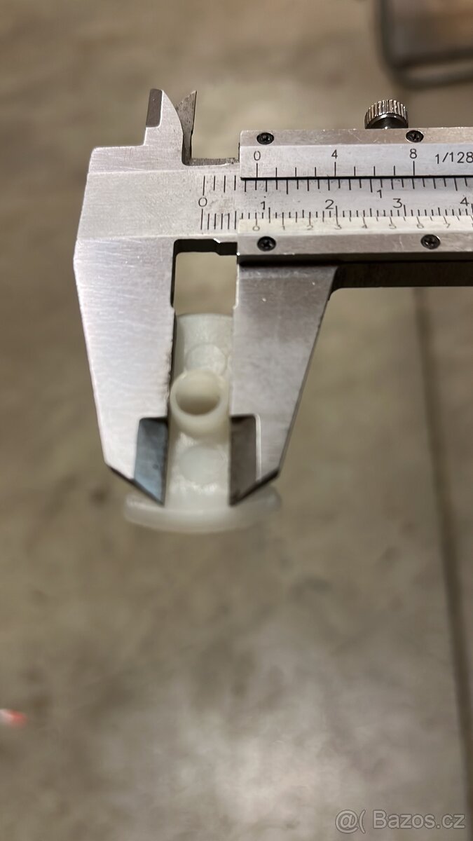 Fiat 850, 125 úchyty prahové list - 7