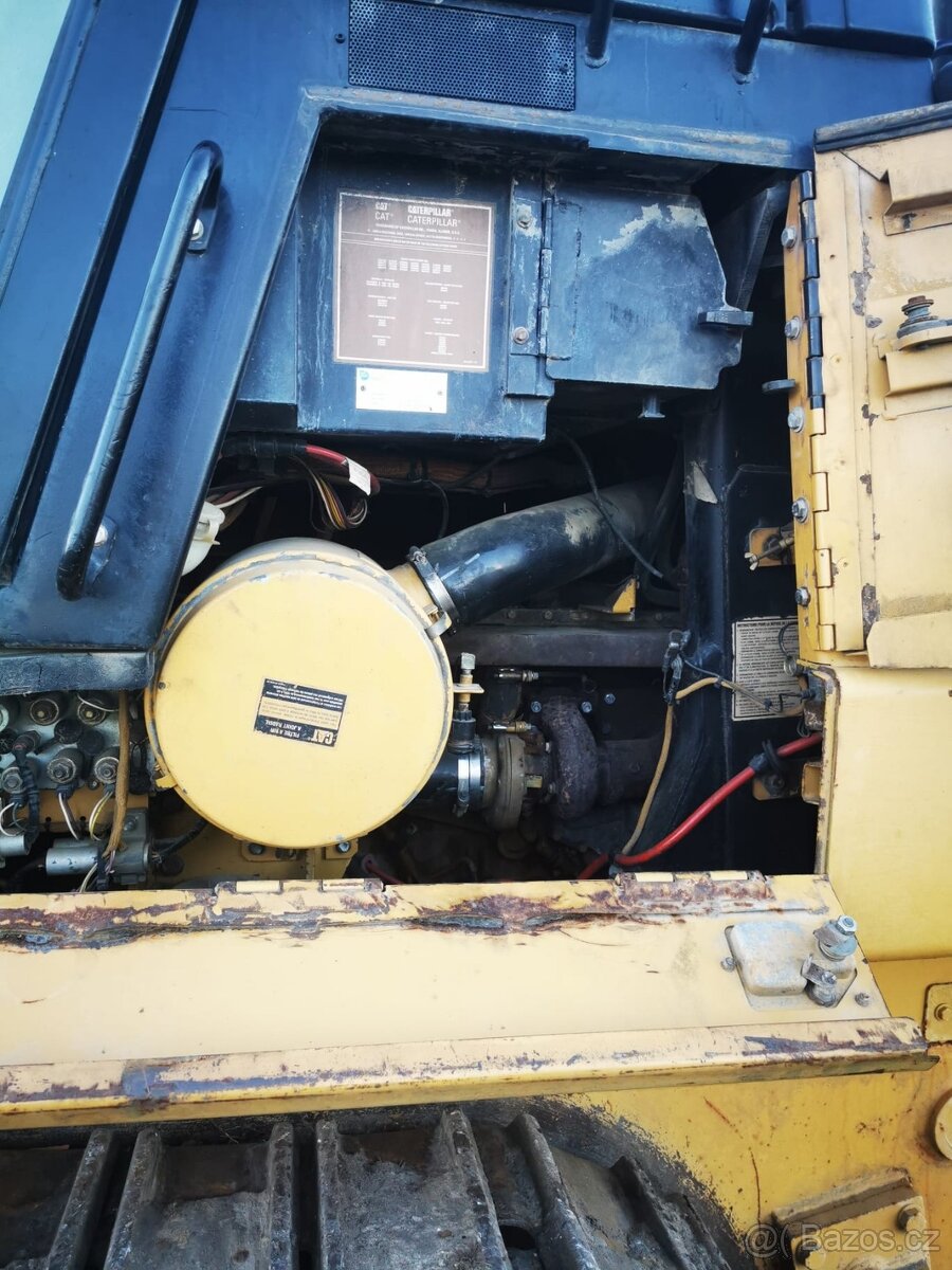 Pasovy nakladač 963c - 7