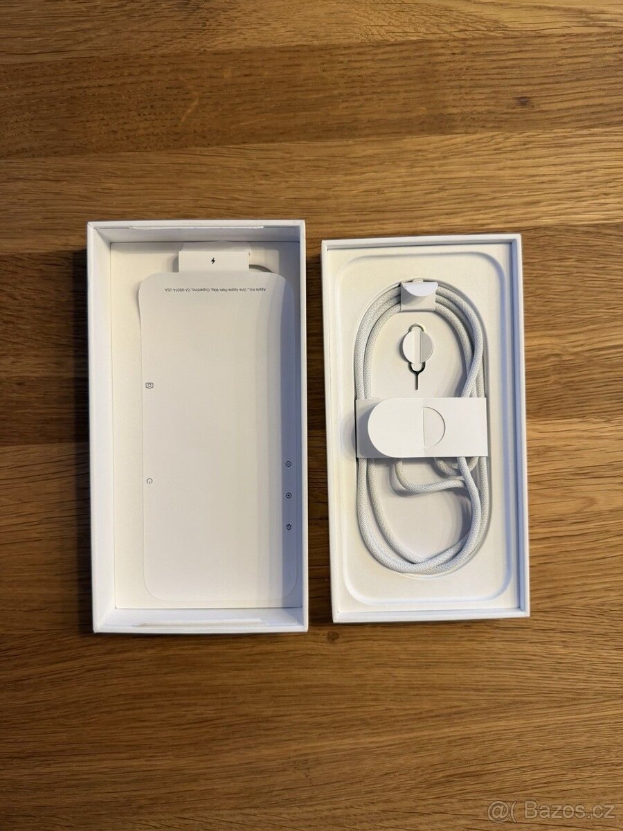 Apple iPhone 16 Pro Black Titanium - 7