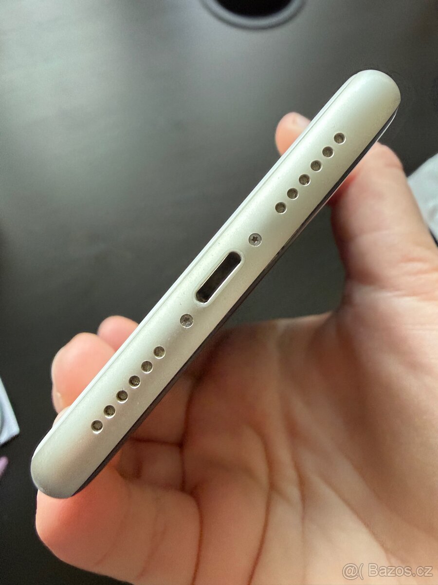 Apple Iphone 11 - 7