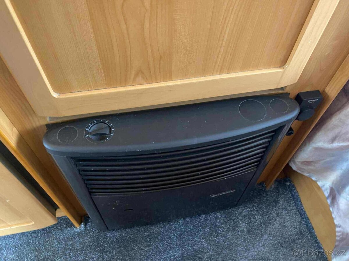 Hymer Eriba Nova 491/ MOVER/pevná postel - 7