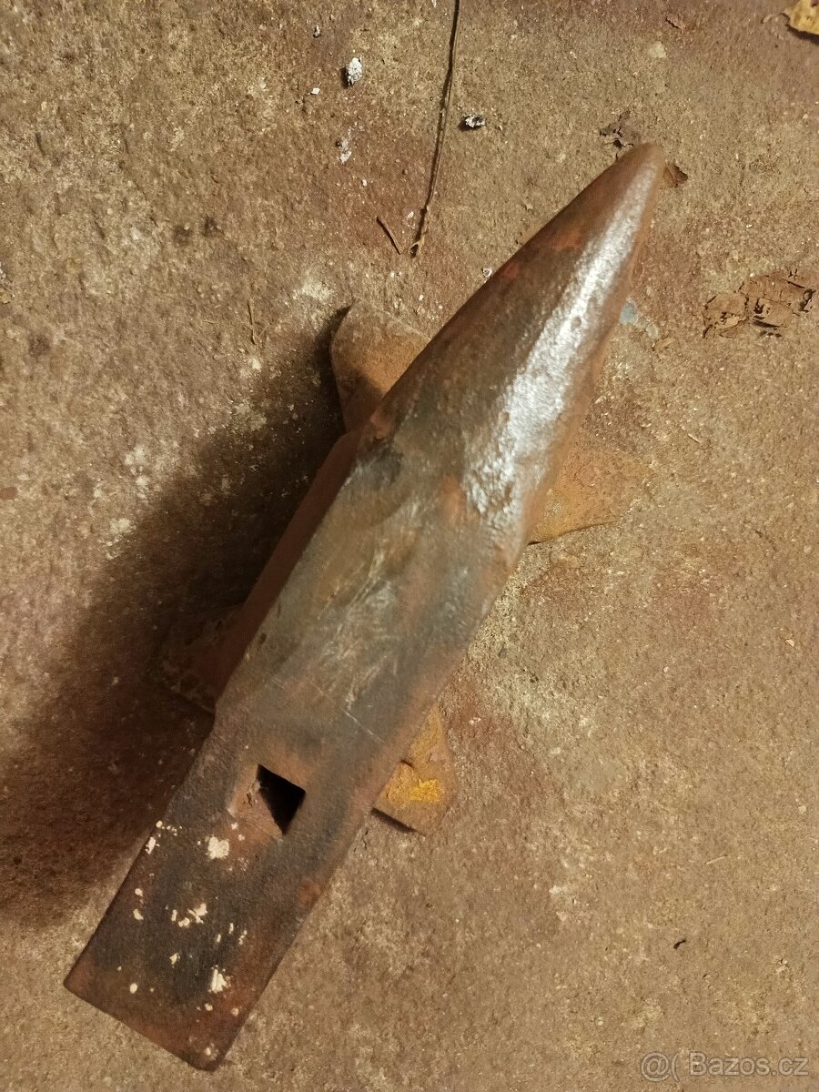 Kovadlina stará bez závad 10kg - 7