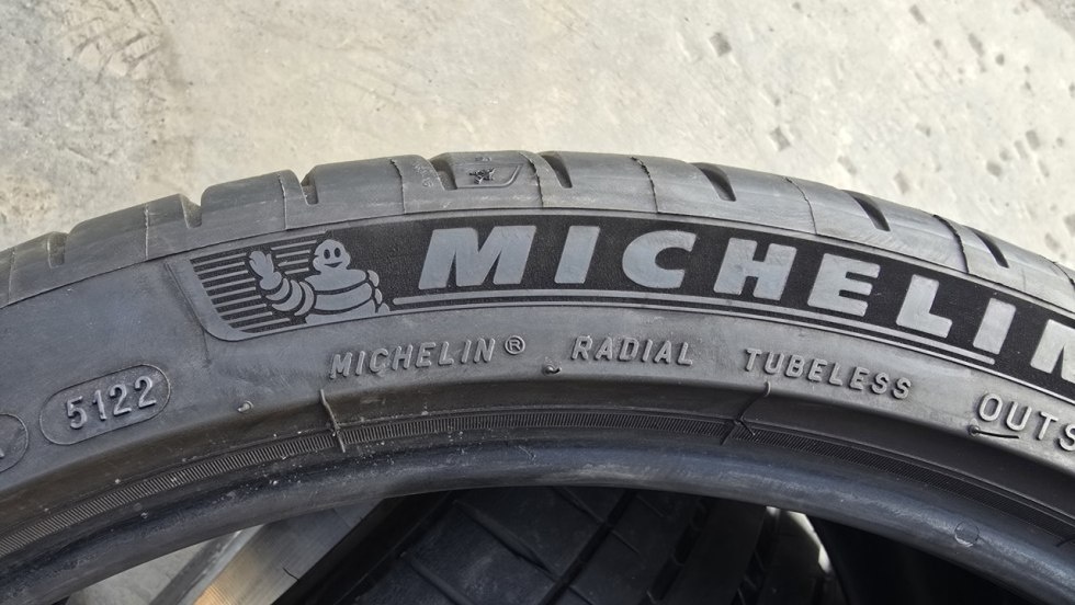 Letní pneu 305/30/21 Michelin - 7