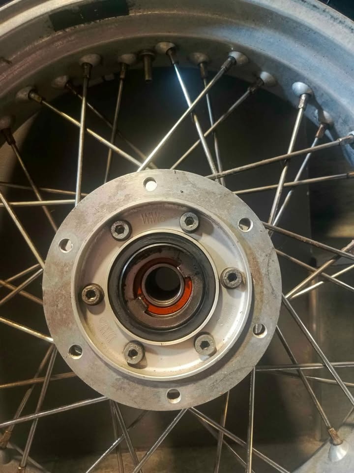 Drátěná kola na motorku - 7