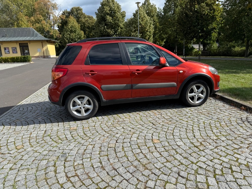 Suzuki SX4 1.2 benzín RV: 2008 - 7