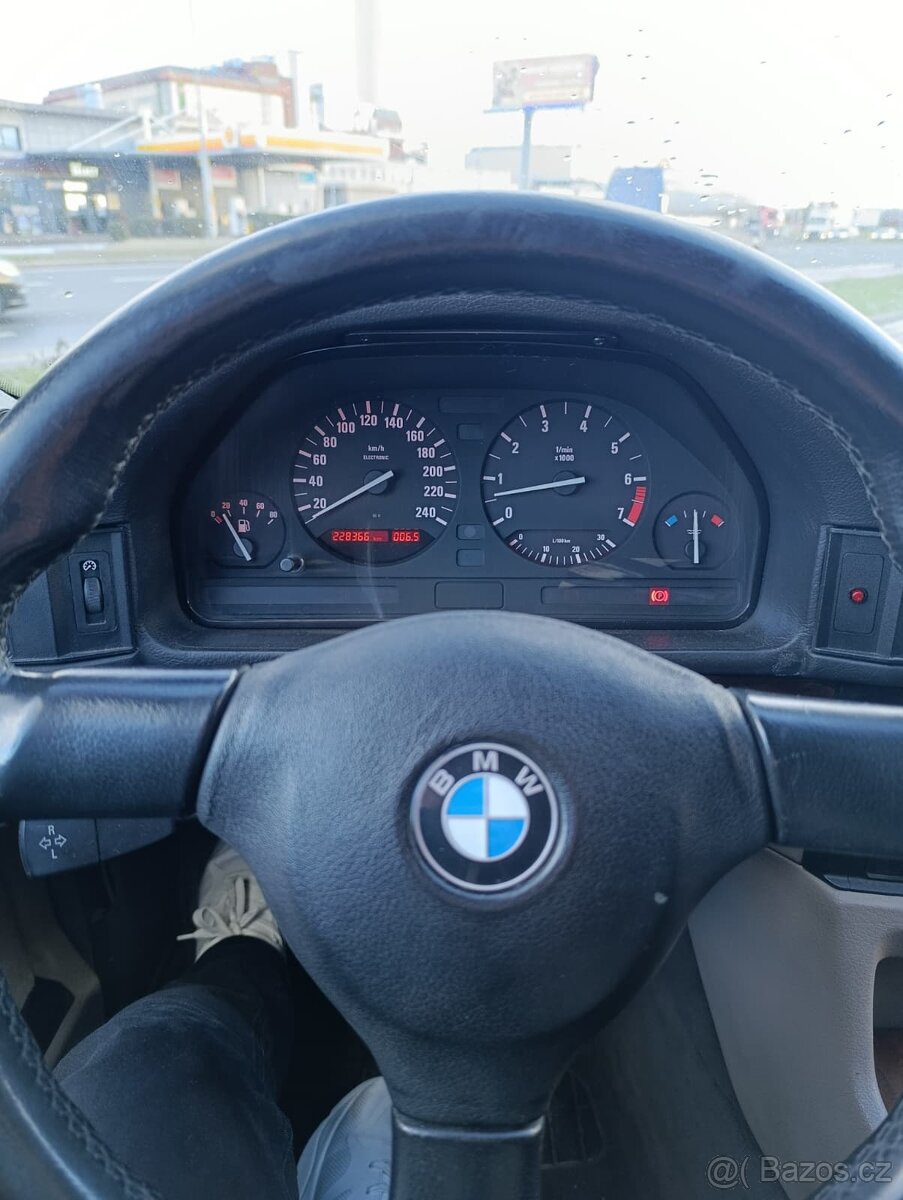 BMW E34 520i Touring – M50B20, manuál - 7