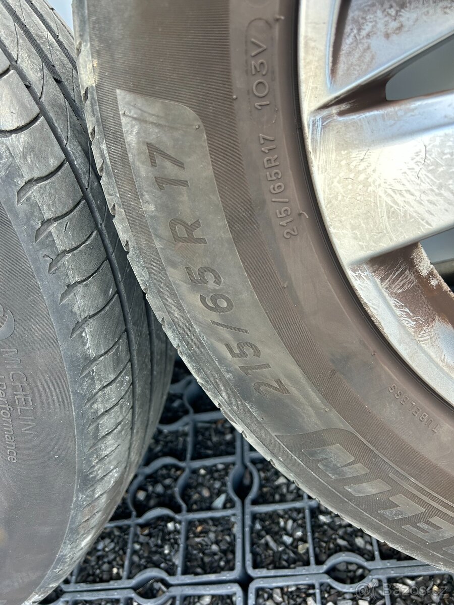 Sada alu kol 17" CHICAGO + pneu Michelin - 7