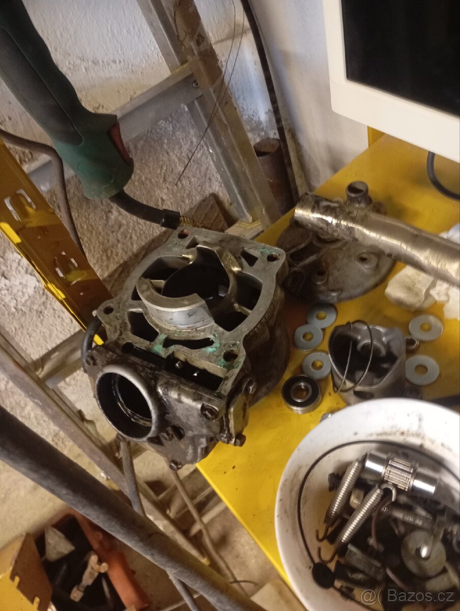 Prodám KTM SX 125 r. v. 2003 - 7