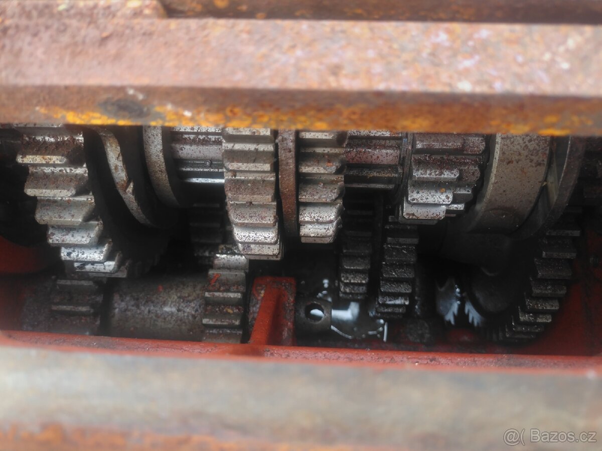 Díly Zetor 3011 - 7