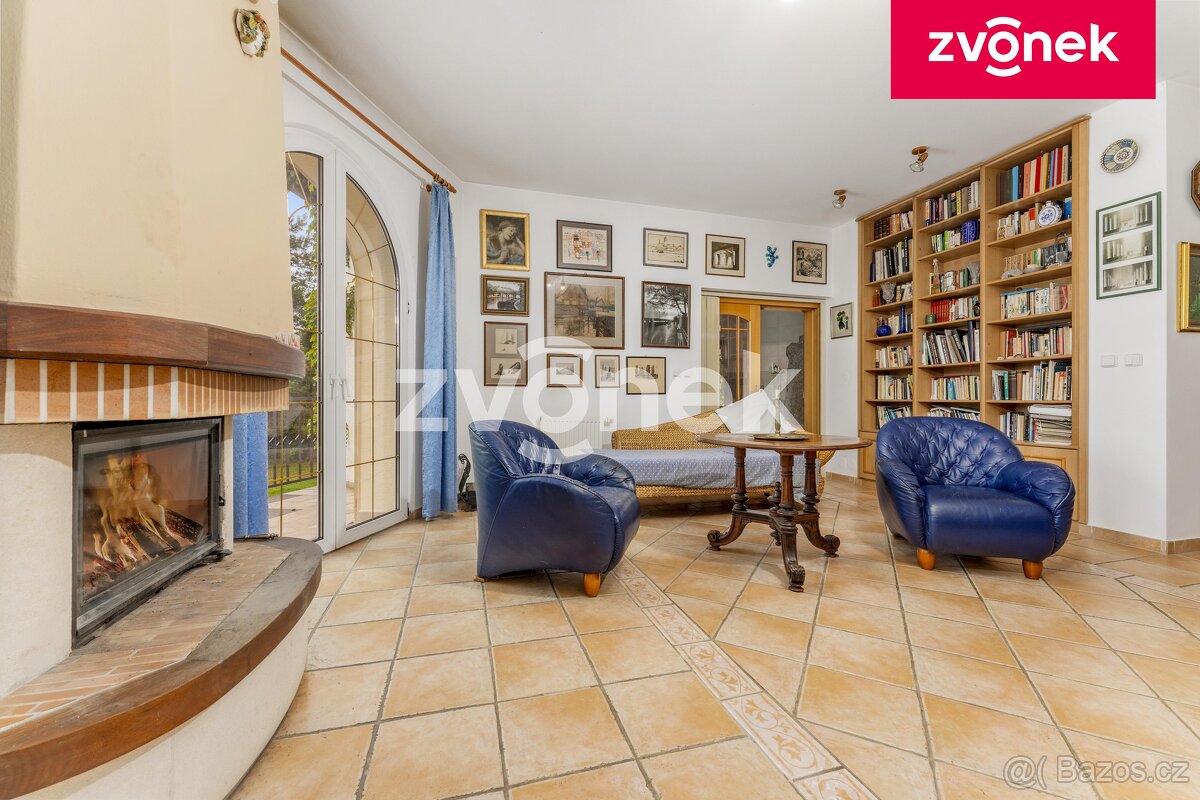 Rodinný dům 4+1 s garáží a bazénem, Pozlovice - 7