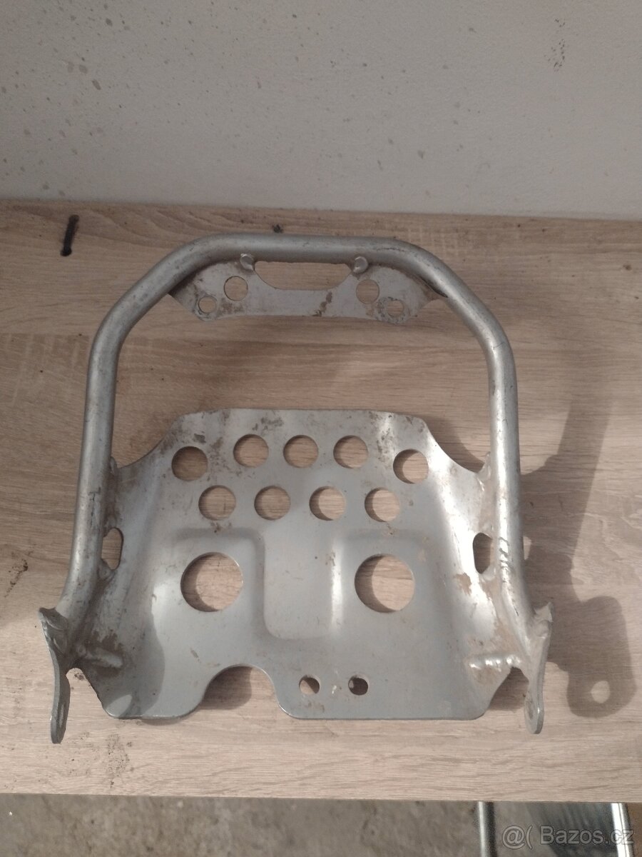 Suzuki Dr 350 zbytek dílů - 7