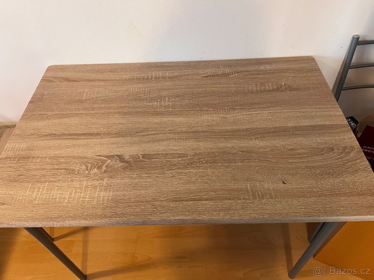 Jídelní stůl - 7
