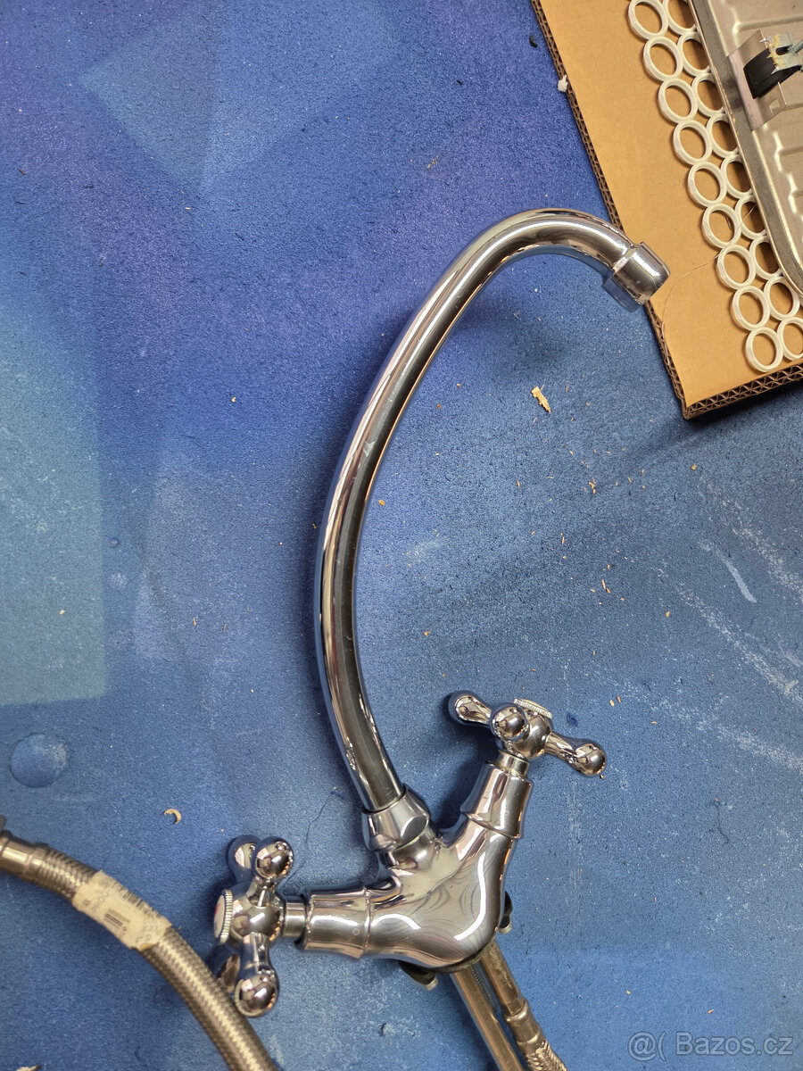 ROHOVÝ NEREZ DŘEZ - 7