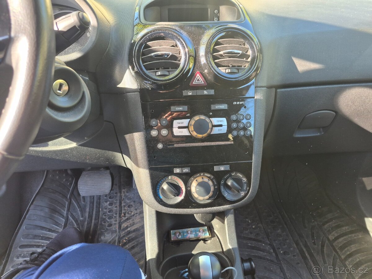 Prodám Opel corsa - 7