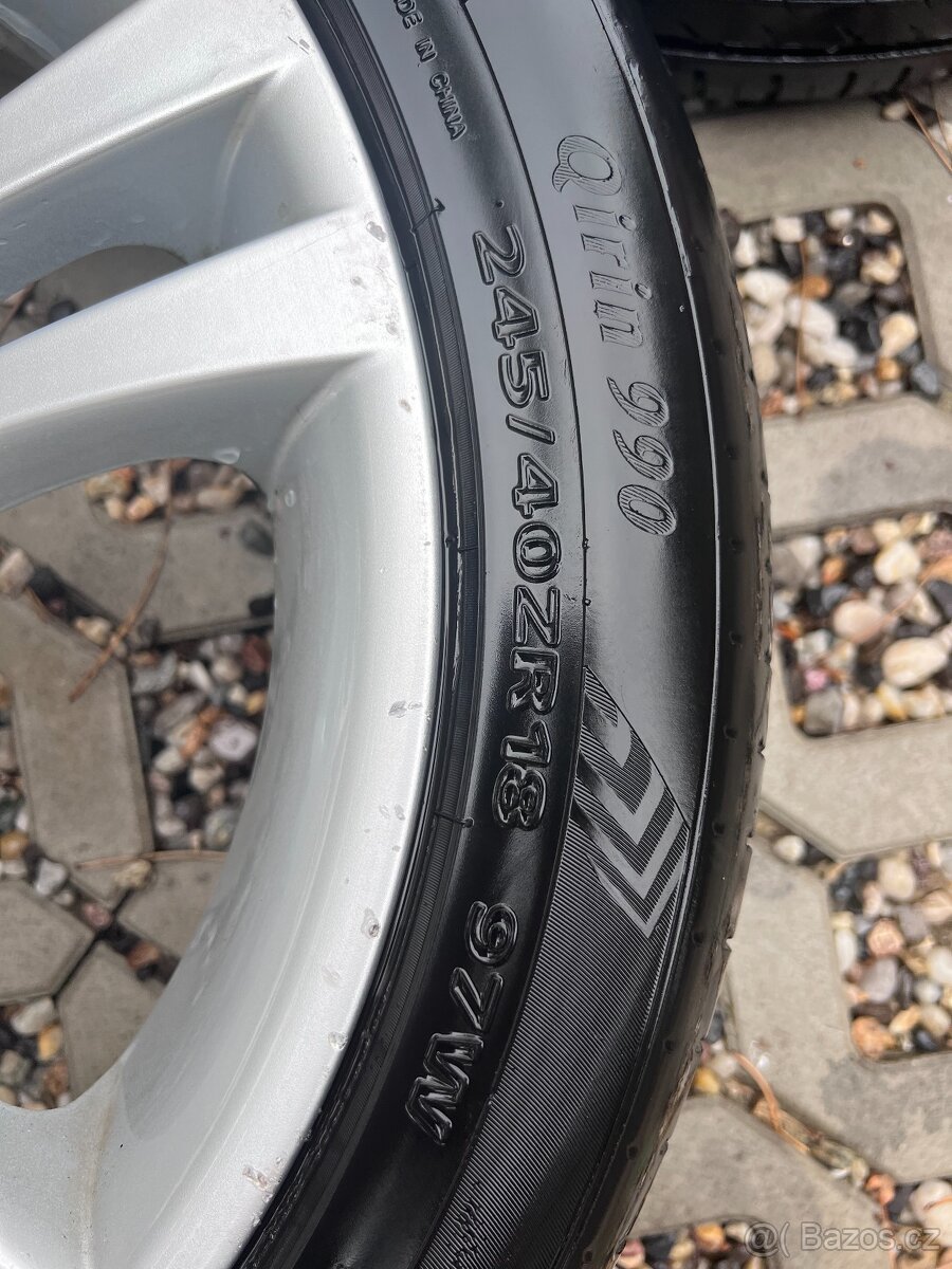 Originál elektrony BMW s novými pneu - 7