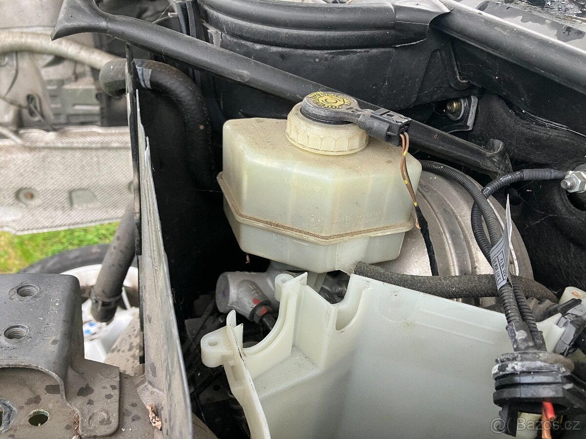 díly na BMW X3 E83 r.v. 2005 komplet plechy, dále dle popisu - 7