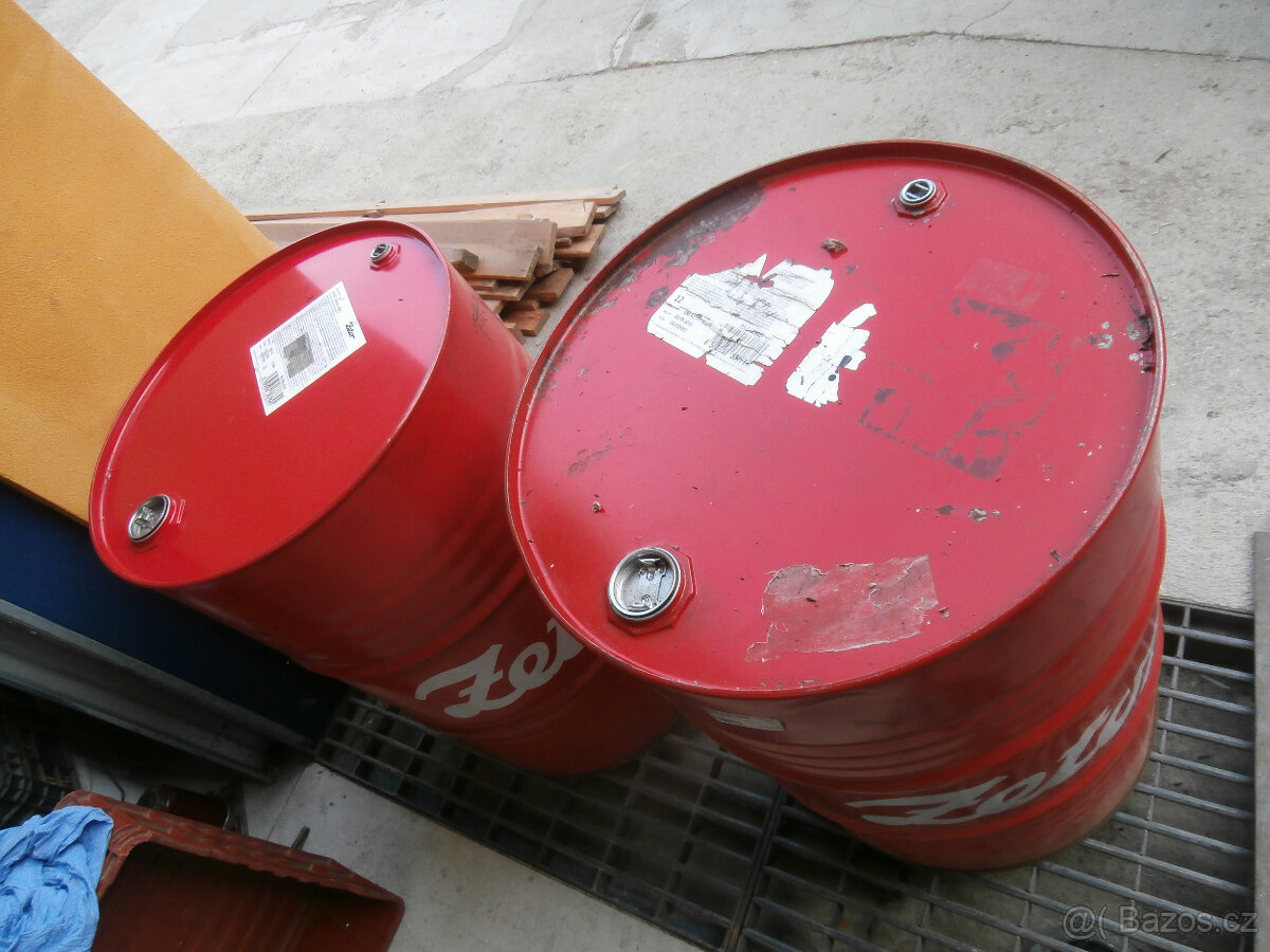 Sudy plechové 200 l od oleje ZETOR, JOHN DEERE za 300 - 7