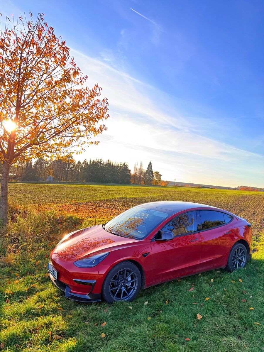VYMĚNÍM Tesla Model 3 239kW Refresh ZA Tesla Model Y - 7