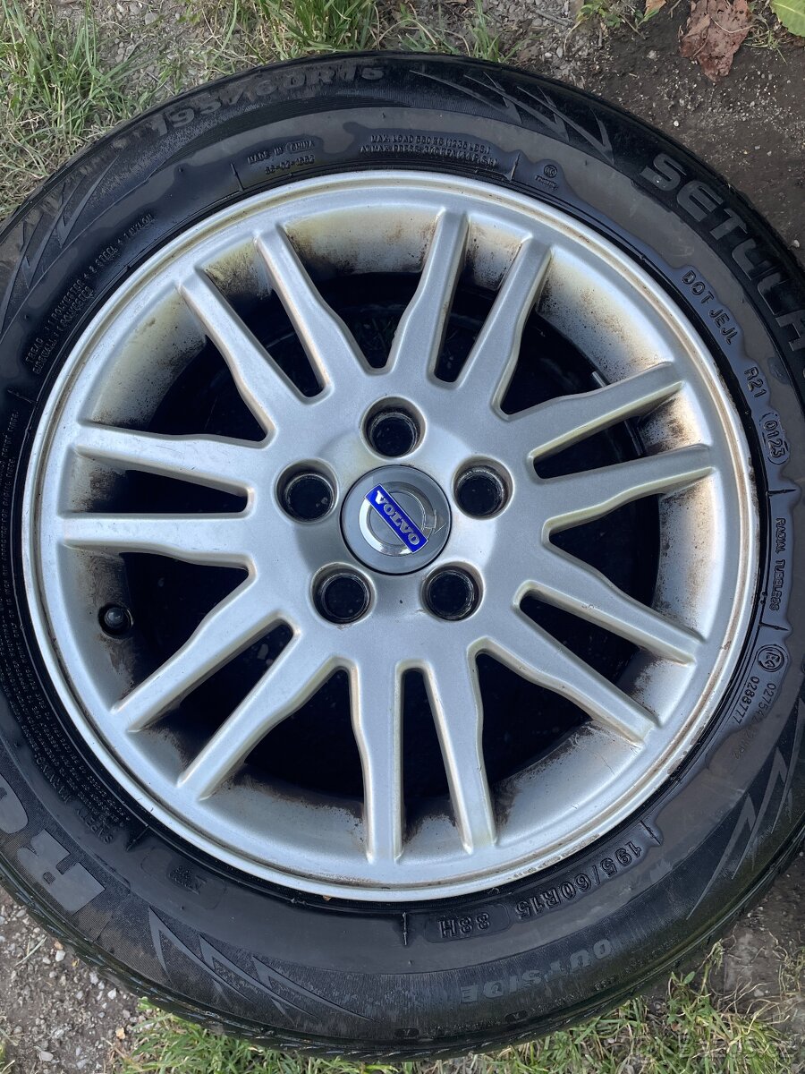 Litá kola 15” s pneu na Volvo V50 – Plzeň - 7