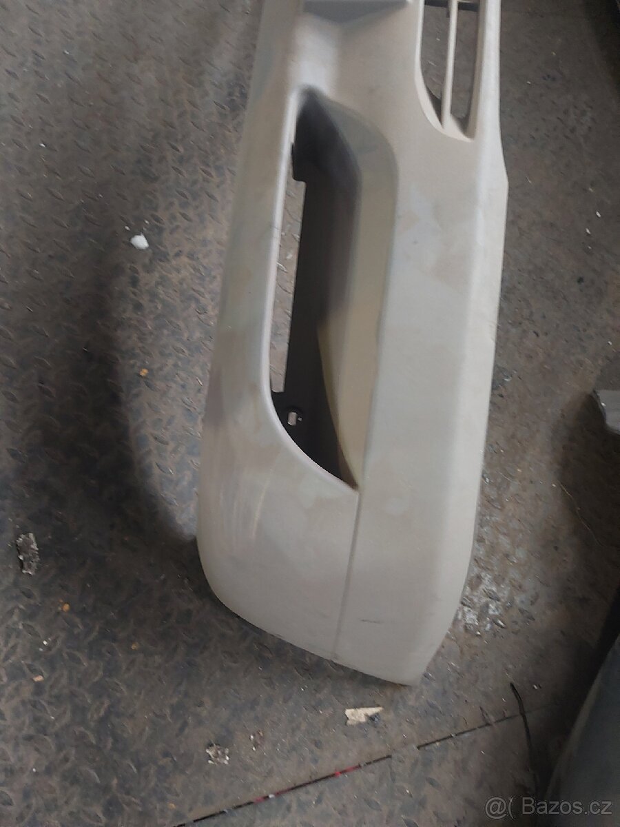 Přední část mercedes sprinter 2006 - 7