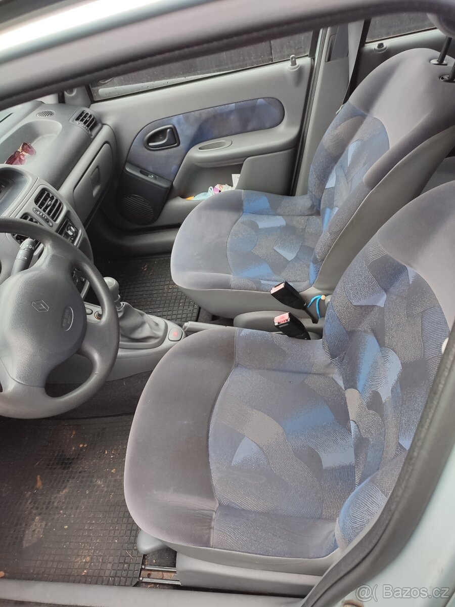 RENAULT CLIO 1.4 55kW - 7