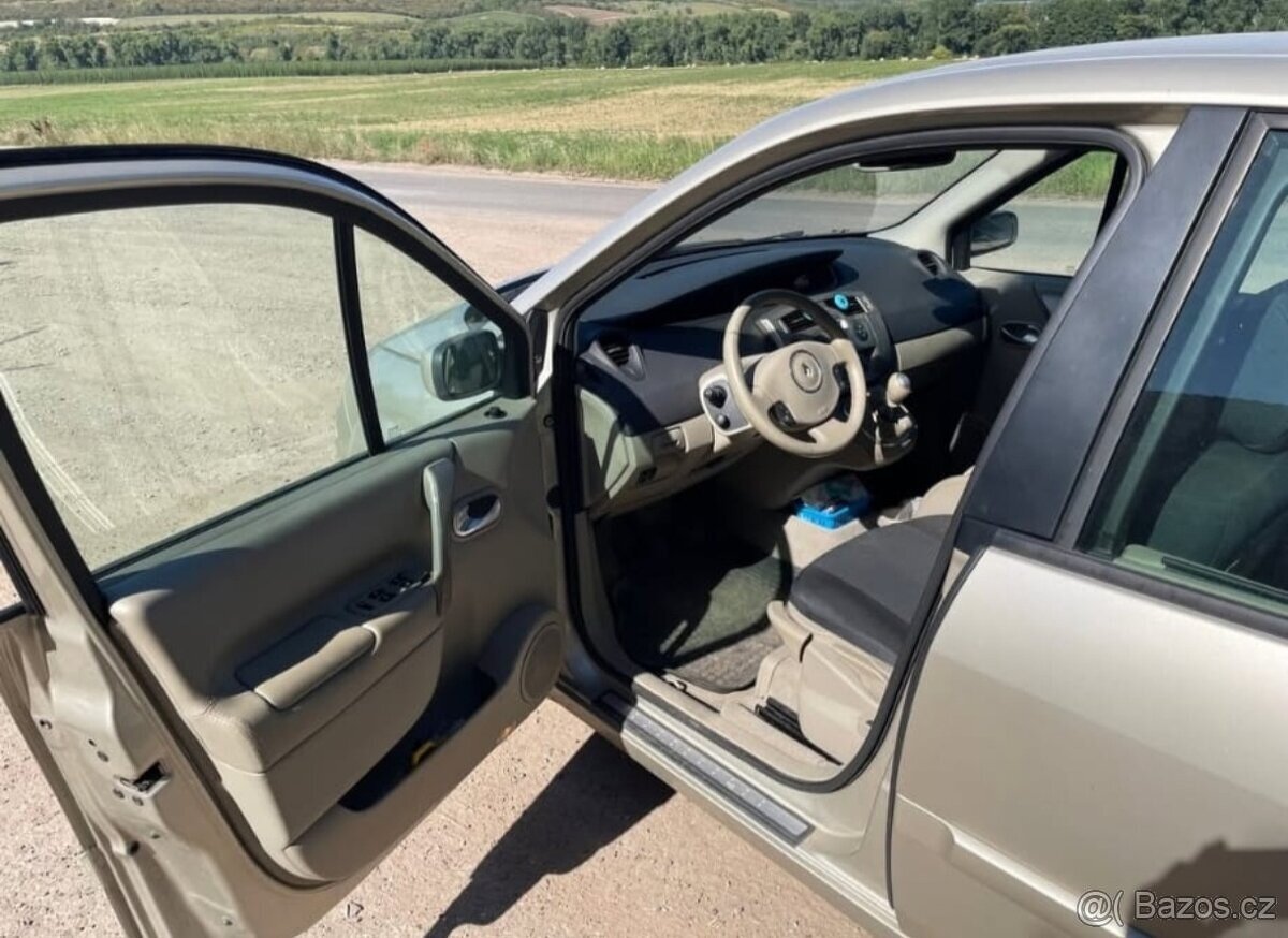 Renault Scénic 1.6 - 7