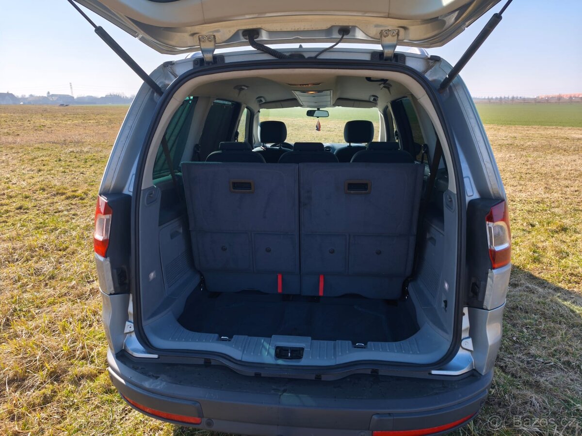 Ford Galaxy 2,0i - 7